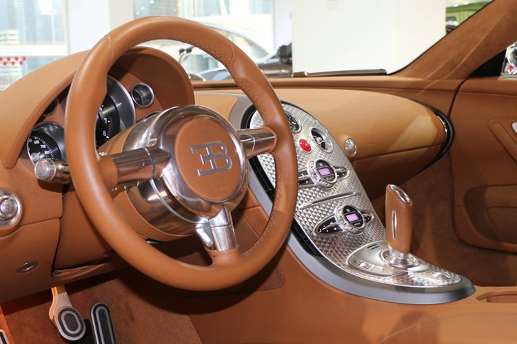 Ngam Bugatti Veyron chrome gia 1,29 trieu USD tai Dubai-Hinh-7