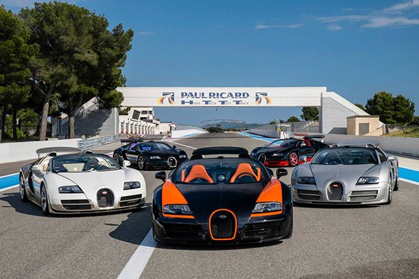 Bugatti Chiron se co gia 2.45 trieu USD