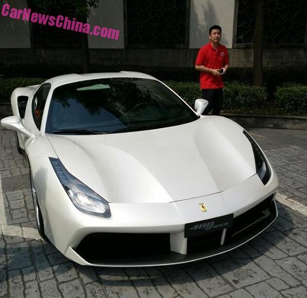 Chua ra mat sieu xe Ferrari 488 GTS Spider da lo dien