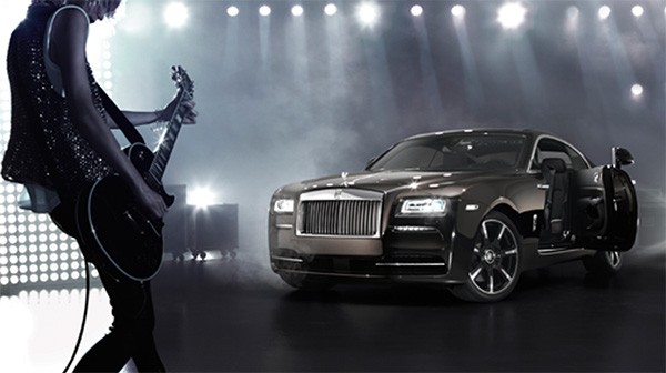 Xe sang Rolls-Royce dang nham nhe phan khuc xe chay dien