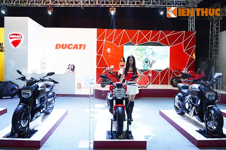 Ducati Viet Nam mang loat moto 