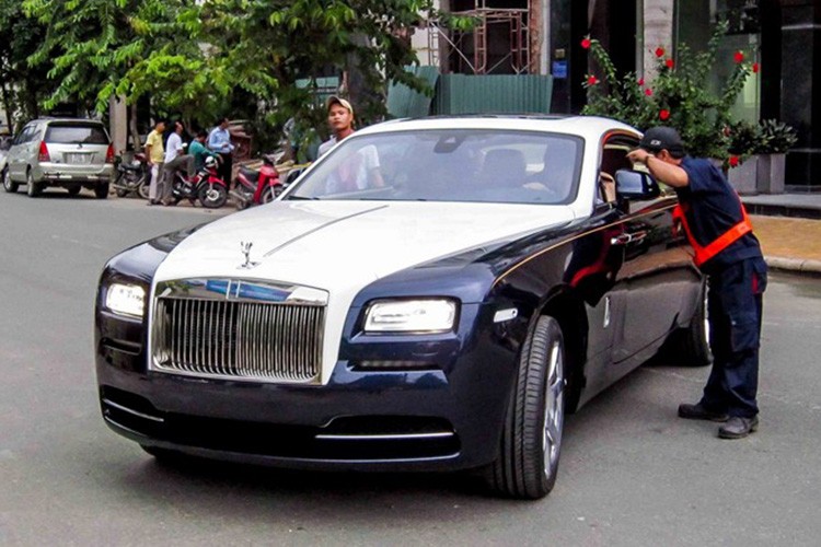 Rolls-Royce Wraith 21 ty chinh hang tai Viet Nam da co chu-Hinh-2