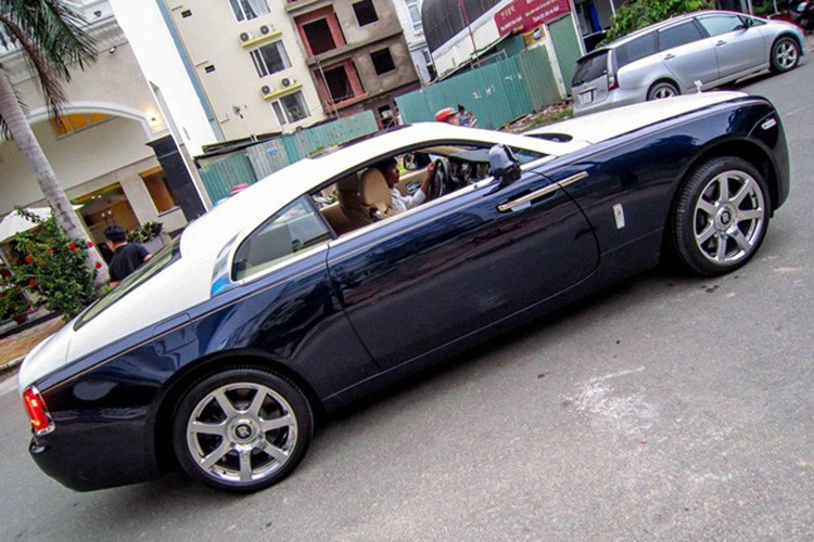 Rolls-Royce Wraith 21 ty chinh hang tai Viet Nam da co chu-Hinh-3
