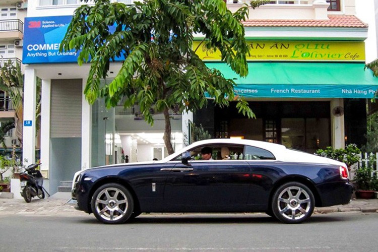 Rolls-Royce Wraith 21 ty chinh hang tai Viet Nam da co chu-Hinh-4