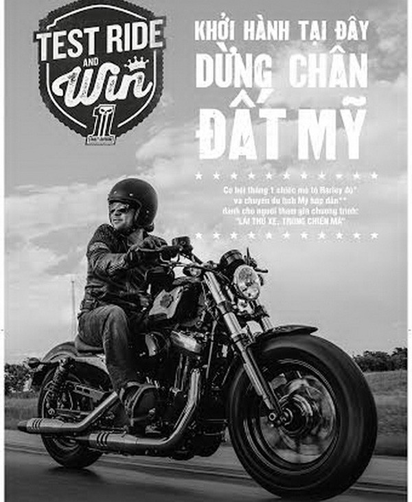 Lai xe, trung chien ma Harley-Davidson Dark Custom