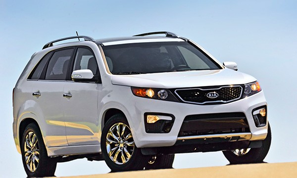 KIA trieu hoi 377.000 xe Sorento vi loi co cau khoa so