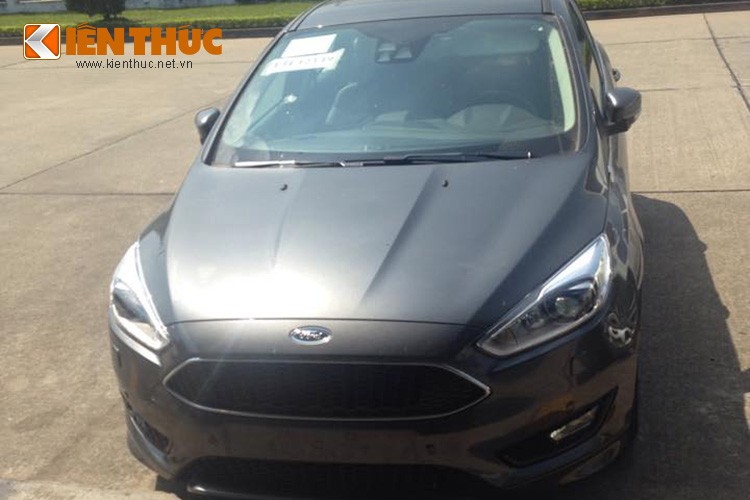 Lo dien loat xe Ford Focus 2016 dau tien ve Viet Nam-Hinh-3