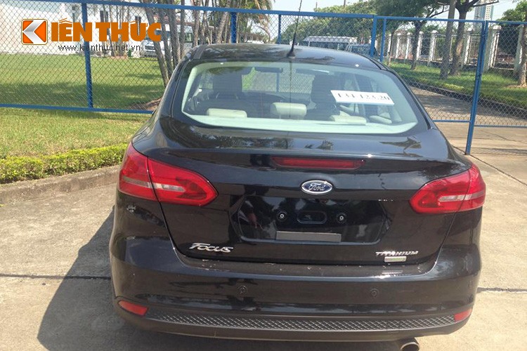 Lo dien loat xe Ford Focus 2016 dau tien ve Viet Nam-Hinh-4