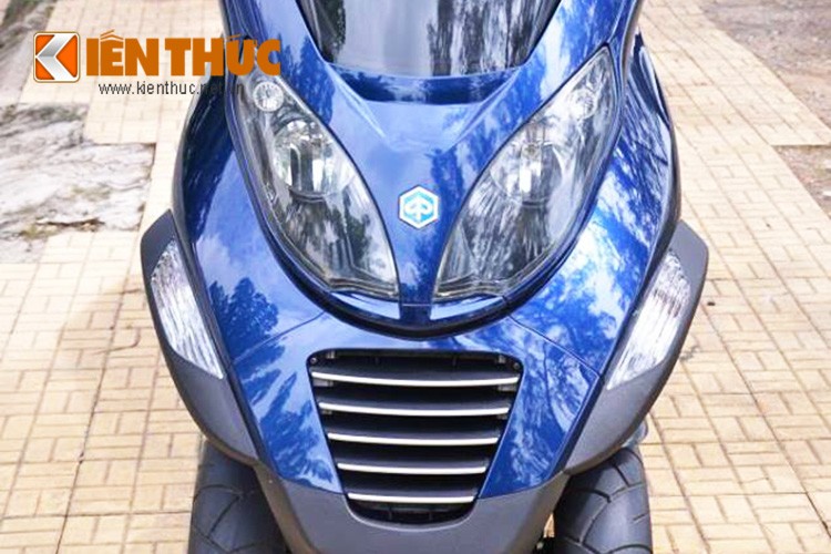 Moto PKL 3 banh Piaggio MP3 250 lan banh tren pho Viet-Hinh-4