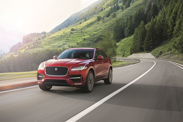 Jaguar phat trien crossover dien mang ten E-Pace