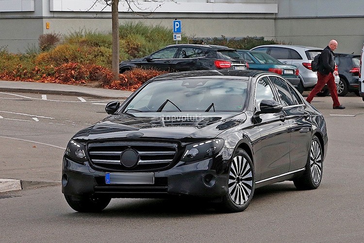 Mercedes-Benz E-Class 2017 se dap ung moi ky vong