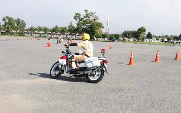 HVN dao tao lai xe moto PKL an toan cho luc luong CSGT-Hinh-3