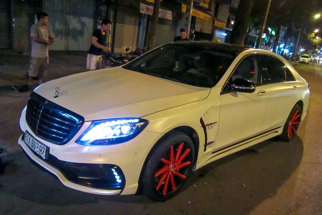 Mercedes S-Class len doi 