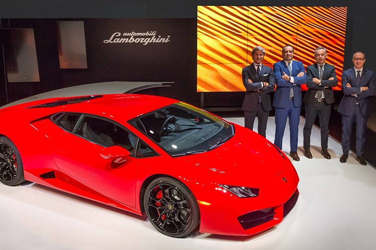 Lamborghini Huracan LP580-2 chính thức ra mắt