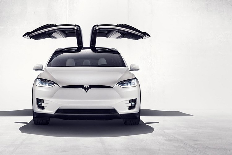 Tesla Model X 70D - sieu xe dien thuc su 