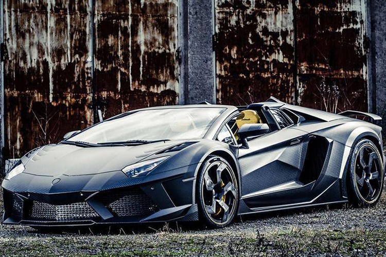 Can canh Lamborghini Aventador Roadster 1233 ma luc