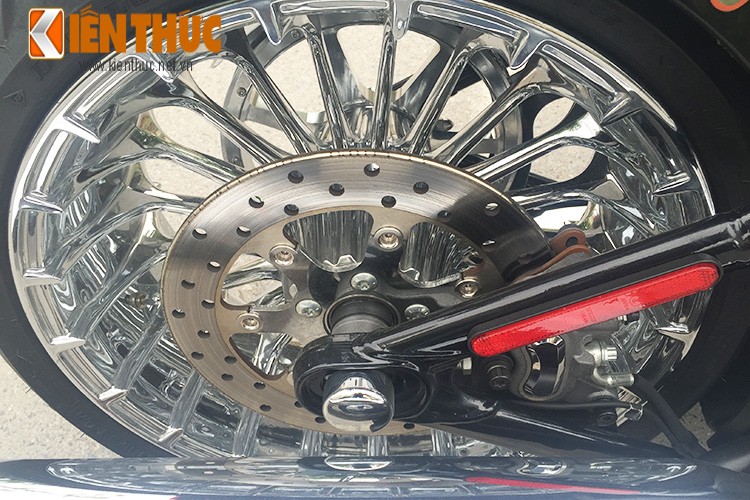 Chi tiet Harley Softail CVO Breakout gia 1,4 ty tai Ha Noi-Hinh-13