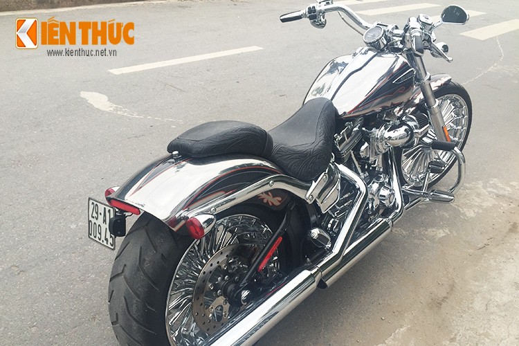 Chi tiet Harley Softail CVO Breakout gia 1,4 ty tai Ha Noi-Hinh-17