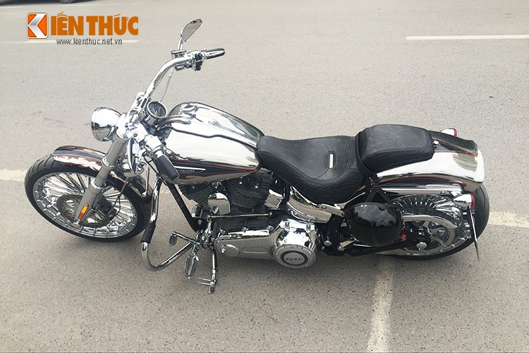 Chi tiet Harley Softail CVO Breakout gia 1,4 ty tai Ha Noi-Hinh-2