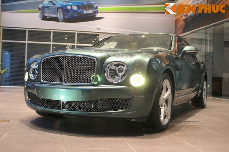 Bentley Mulsanne Speed tai Ha Noi nop thue gan 13 ty dong