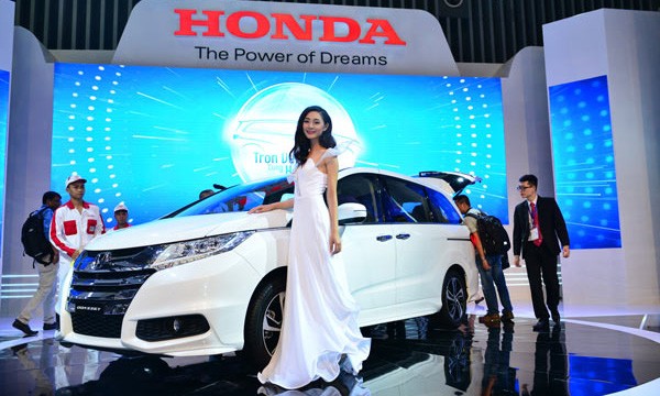 Honda Viet Nam ban duoc hon 8.300 xe oto trong nam 2015-Hinh-4