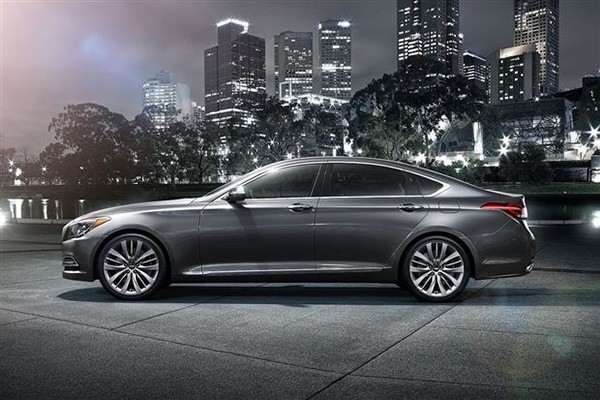 Hyundai sap co them xe hieu suat cao Genesis 