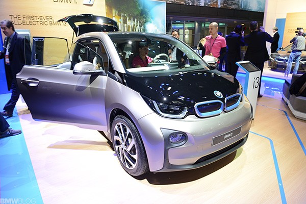 BMW i3 moi co the di chuyen 193 km chi mot lan sac-Hinh-2