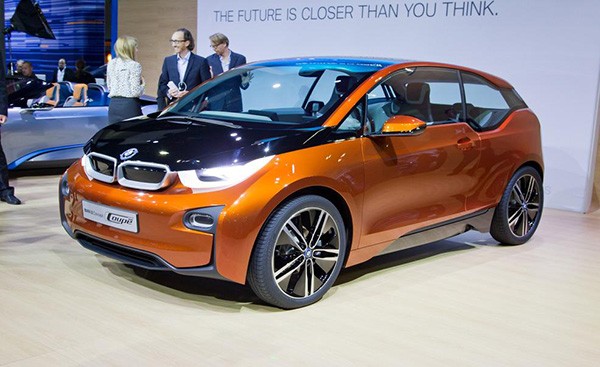 BMW i3 moi co the di chuyen 193 km chi mot lan sac