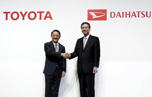 Toyota mua lai Daihatsu, 