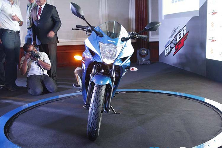 Can canh moto con tay Suzuki Gixxer SF gia chi 30 trieu-Hinh-3