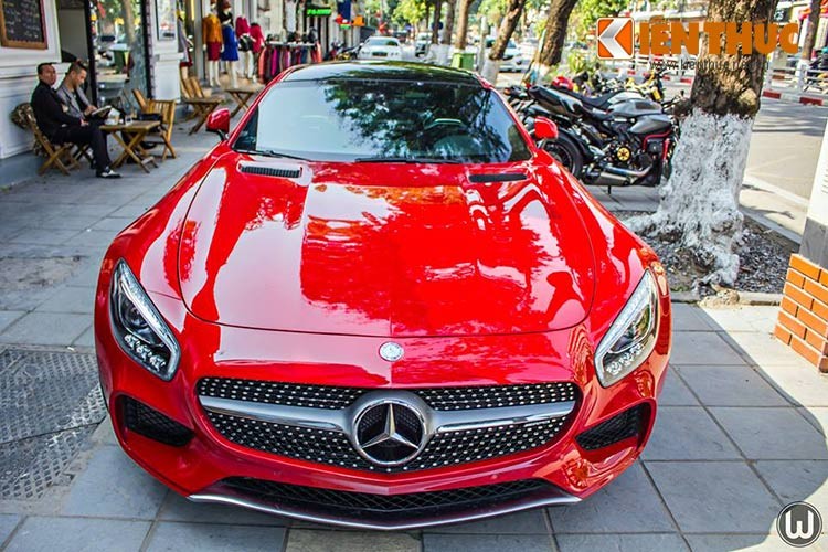 Mercedes-AMG GTS gia 9,15 ty 