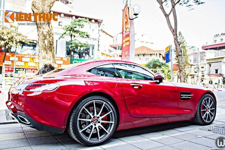 Mercedes-AMG GTS gia 9,15 ty 