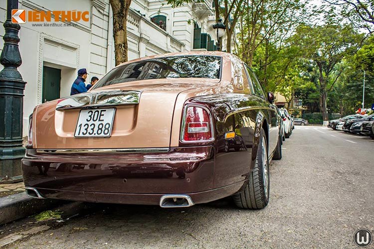 Sieu xe Rolls-Royce dat nhat Viet Nam lan banh tai Ha Noi-Hinh-9