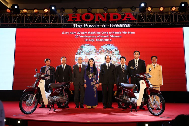 Honda Super Dream ban dac biet gia 19 trieu tai Viet Nam-Hinh-3