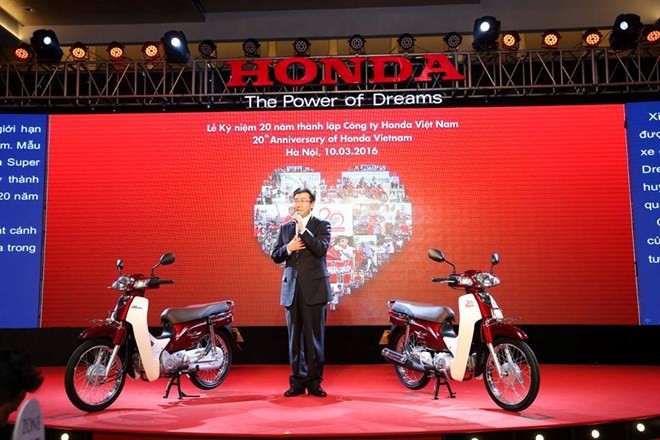 Honda Super Dream ban dac biet gia 19 trieu tai Viet Nam