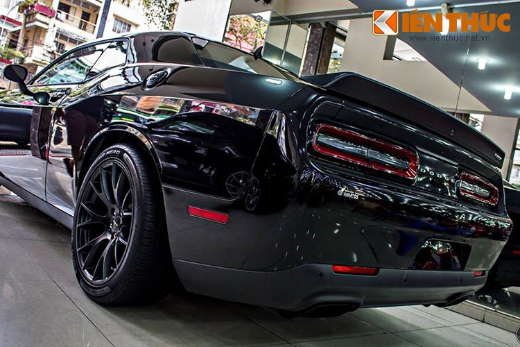 Sieu xe Dodge Challenger SRT Hellcat 2015 dau tien ve VN-Hinh-8