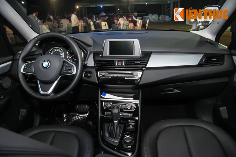 BMW ra mat 218i Gran Tourer gia 1,5 ty tai Viet Nam-Hinh-7