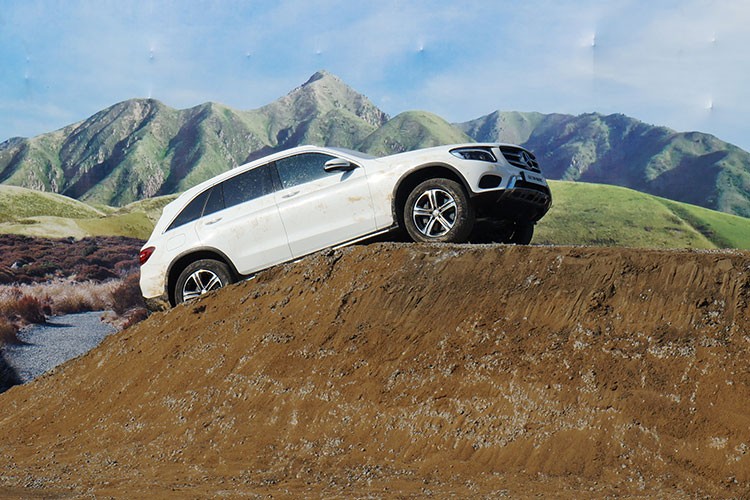 Mercedes-Benz GLC 2016 gia tu 1,7 ty tai VN co gi?-Hinh-12