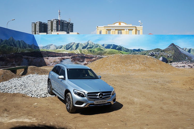 Mercedes-Benz GLC 2016 gia tu 1,7 ty tai VN co gi?-Hinh-13