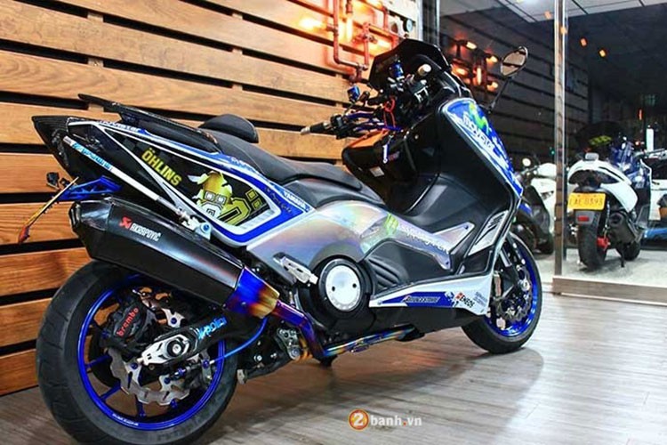 Xe tay ga Yamaha TMax do Movistar 