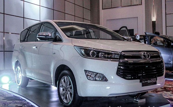 Toyota Viet Nam trieu hoi 764 xe Innova dinh loi cua sau