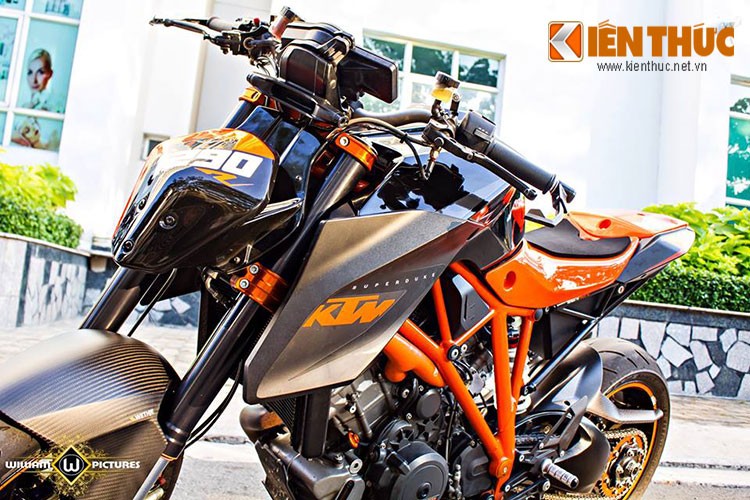 Can canh KTM Super Duke 1290 R gia hon 600 trieu tai VN-Hinh-4