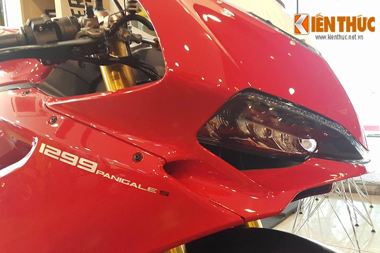 Sieu moto Ducati 1299 Panigale chinh hang ve VN gia 1,2 ty-Hinh-4