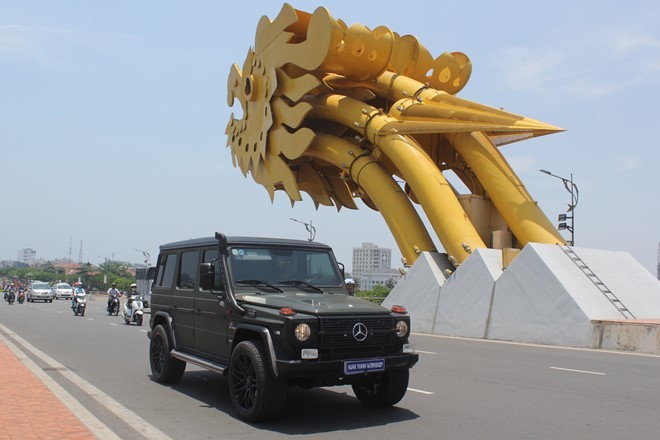 Dan choi Da Nang chi hon 300 trieu do Mercedes G Class