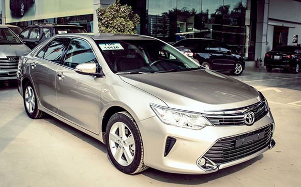 2410 xe Toyota Camry 2.0E 