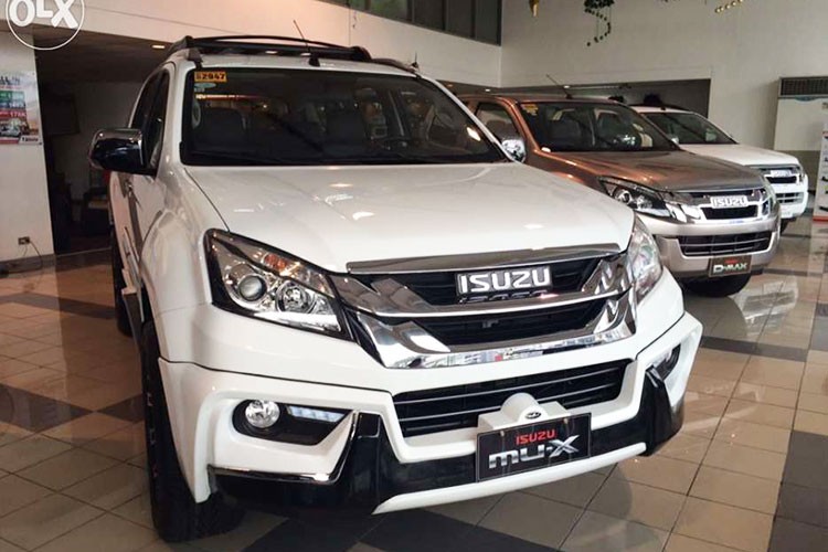 SUV Isuzu MU-X se co gia 960 trieu dong tai Viet Nam?