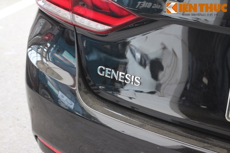 Hyundai Genesis gia 2,5 ty dau tien ra bien trang tai VN-Hinh-11