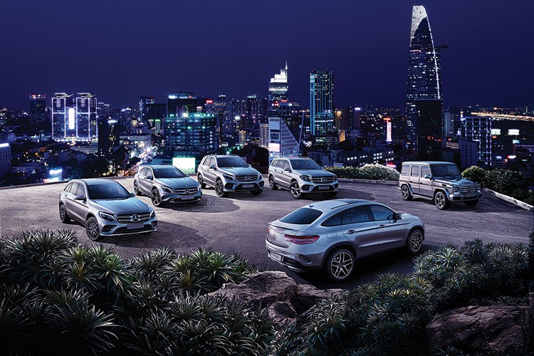 Mercedes-Benz sap trung bay dan xe 60 ty tai Ha Noi-Hinh-2