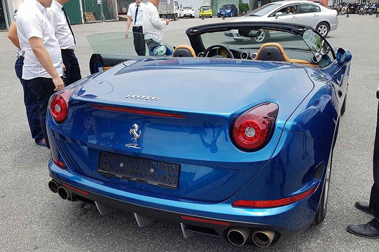 Chi tiet sieu xe Ferrari California T hon 15 ty tai Ha Noi-Hinh-8