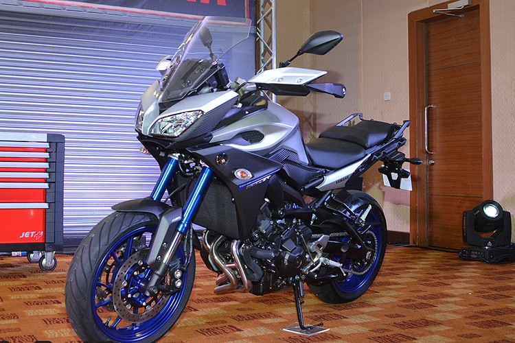 Can canh Yamaha MT-09 Tracer 2016 gia hon 300 trieu dong